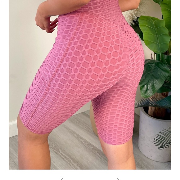 Shorts - Picture 2 of 4